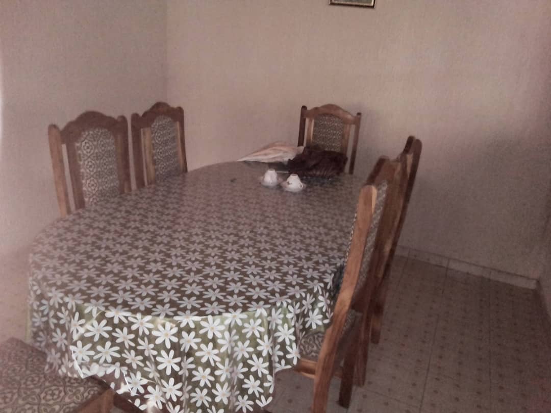 N° 4294 :
                            Villa à louer , Agoe, Lome, Togo : 50 000 XOF/mois